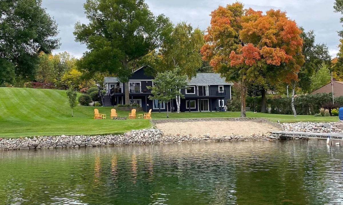 Audubon Cabin | Large & Cozy 4-bedroom cabin in Audubon with 2 kitchens
