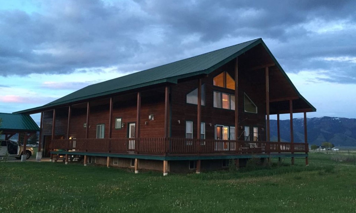 Auburn Cabin | Large Private Cabin Retreat - Star Valley, WY. Fishing, Hiking, Jackson Hole