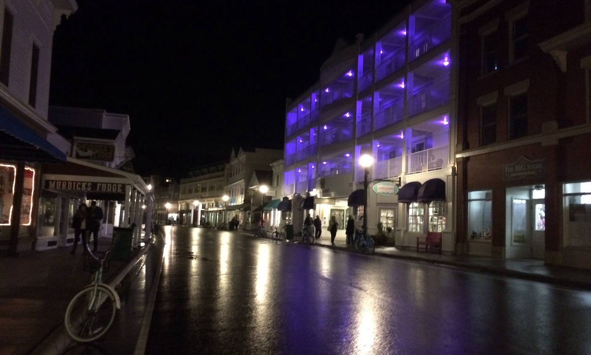 Mackinac Island Hotel | Lilac Tree Suites