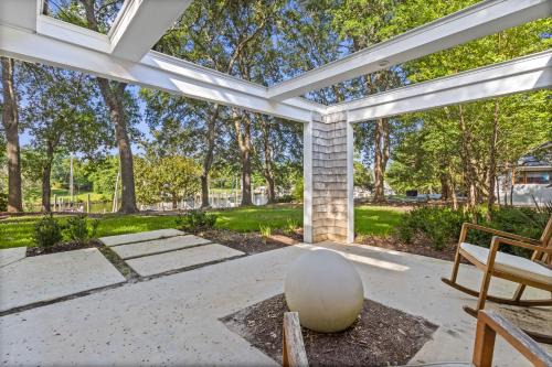 Biloxi House | Live Oaks & Marina Views! Ocean Springs Home