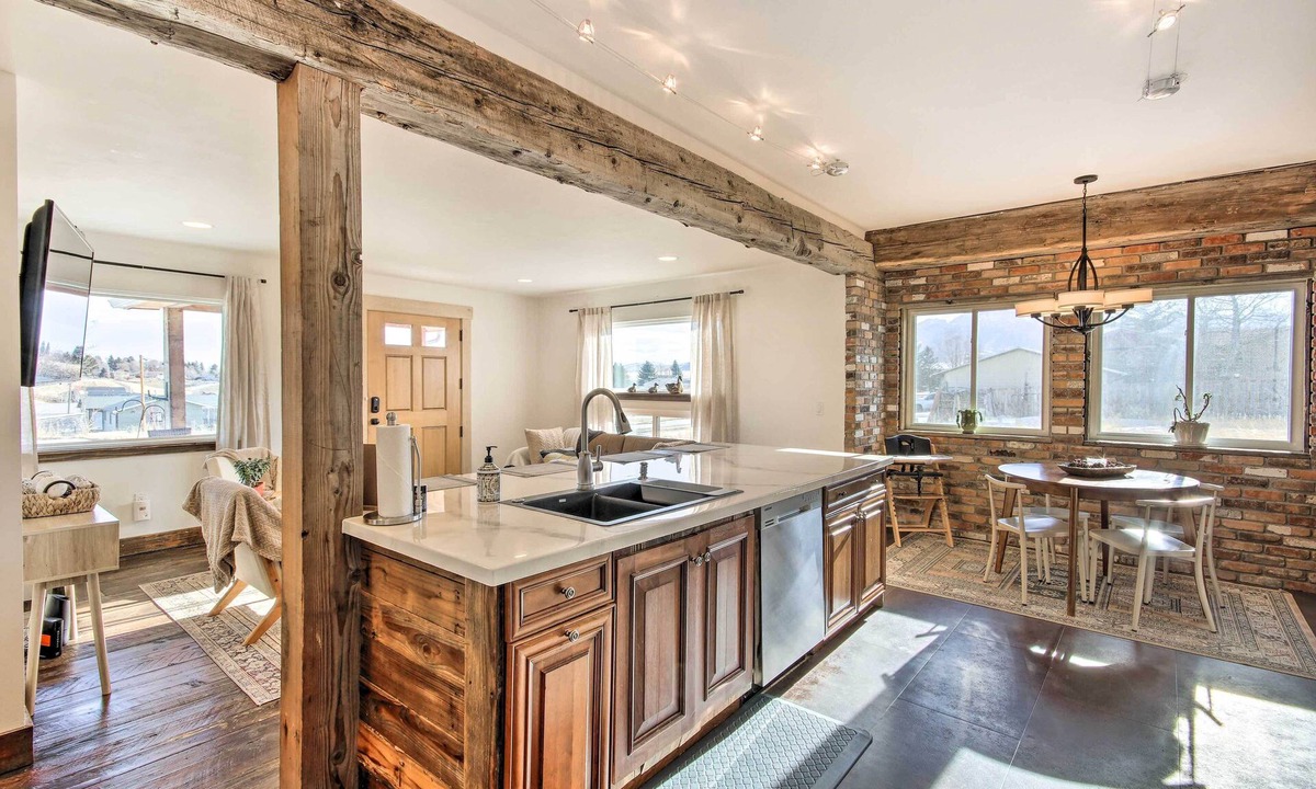 Livingston Cottage | Livingston Home: Your Yellowstone Basecamp