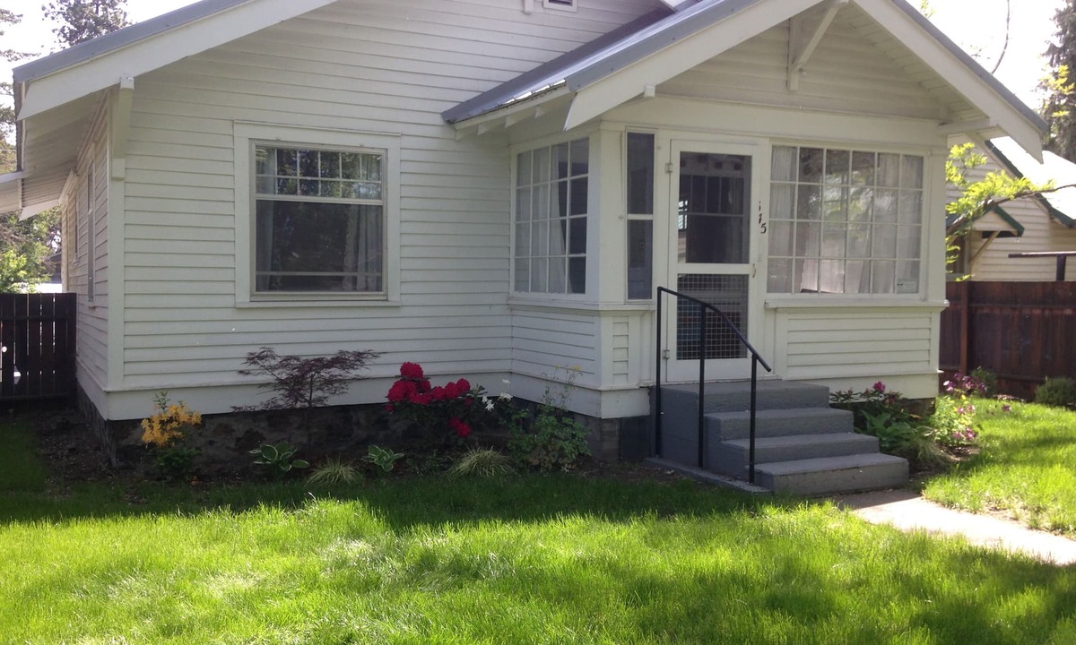 Old Bend Cottage | LOCATION: quiet and central! Cottage In The Heart Of Historic Downtown Bend!