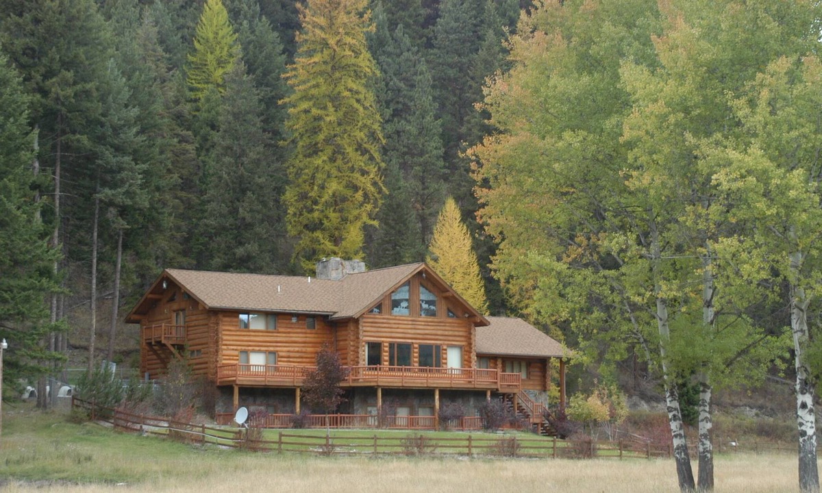 Lolo House | Lolo Creek Lodge - 20 minutes from Missoula and 19 miles from Lolo Pass