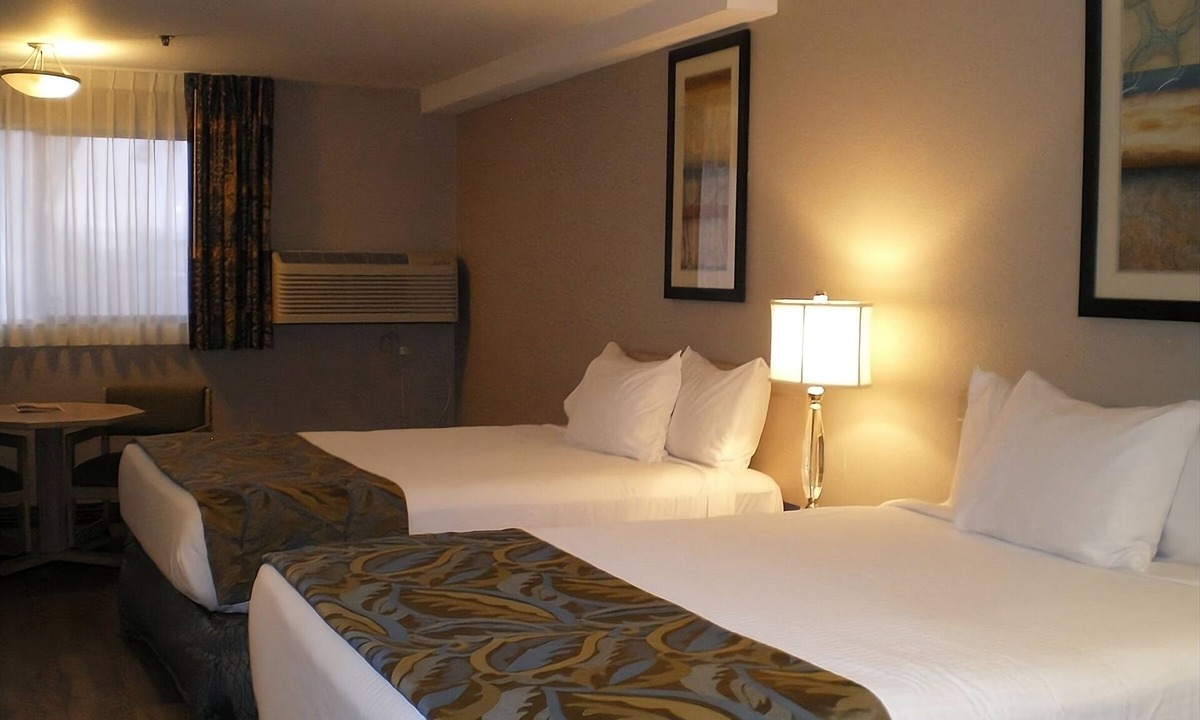 Nampa Hotel | Look No Further! Indoor Pool, Free Parking, Near Idaho Black History Museum!