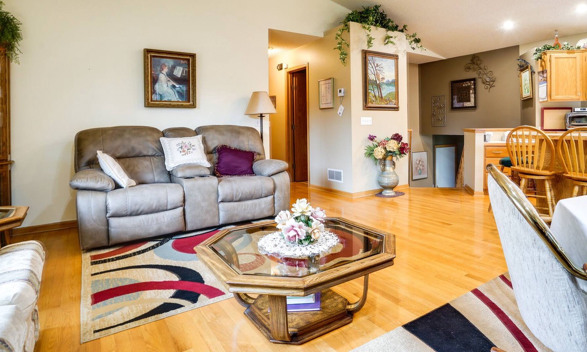 Loretto House | Loretto Getaway w/ Stunning Deck + Gas Grill!
