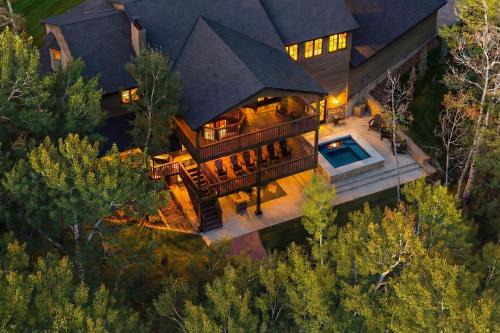 Driggs House | Lux Private Mtn Estate Wildlife Games & Hot Tub