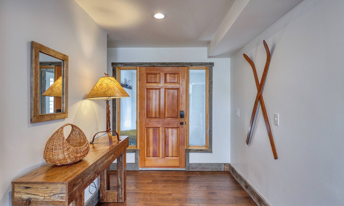 Big Sky Ski Chalet | Luxe Mountain Home ~ Lone Peak Views ~ Hot Tub