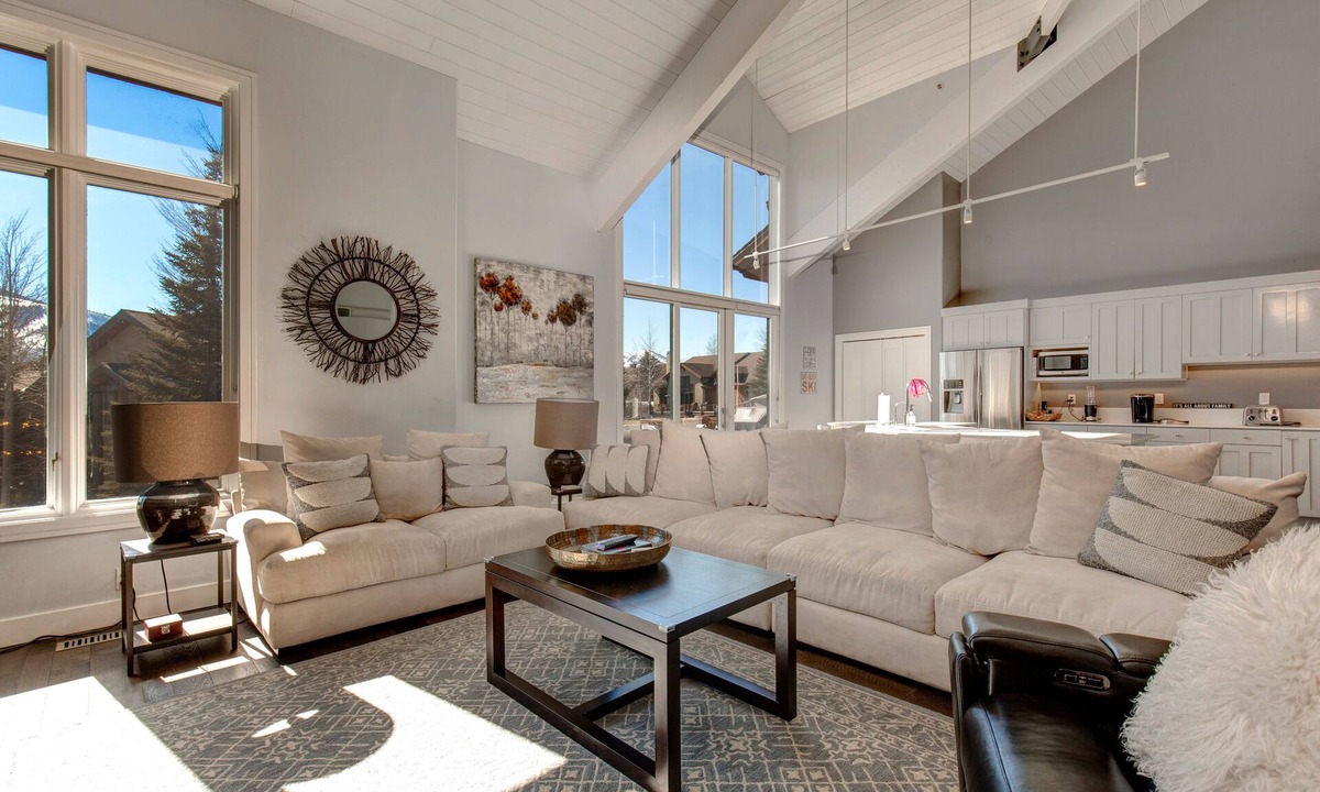 Park Meadows House | Luxe townhome with pool, private hot tub, washer/dryer, & garage