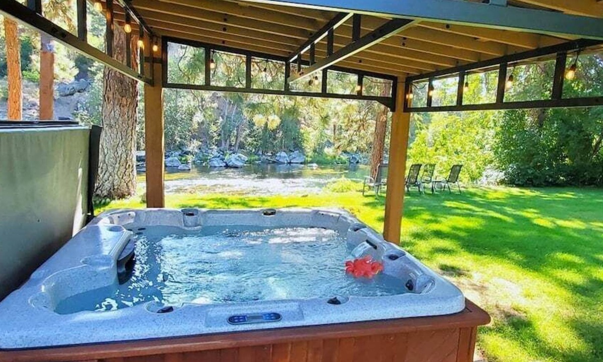 Leavenworth House | Luxurious Lifestyle Just Minutes From Leavenworth