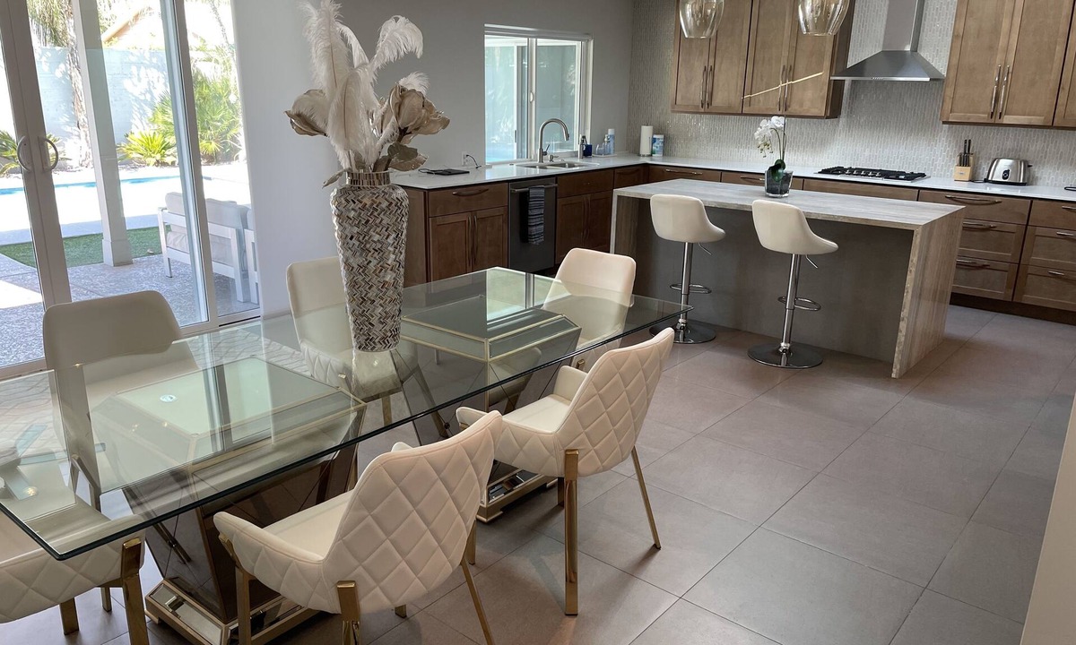 Camelback East House | Luxurious modern 3-bedroom plus den home w/pool & hot tub