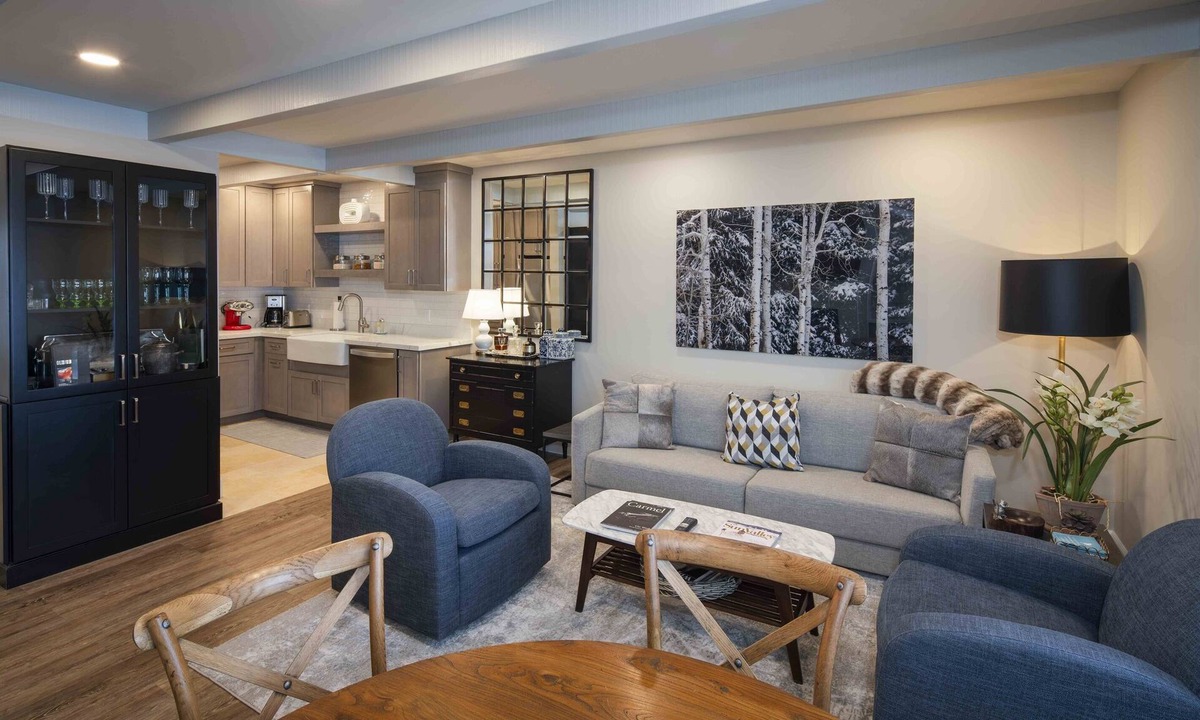 Sun Valley Condo | Luxurious Remodel- Walking Distance & Resort Pool Access
