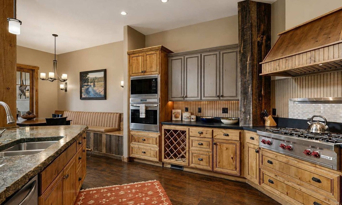 McCall House | Luxury 3BR McCall Home | Outdoor Kitchen & River