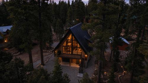 Meadow View Heights House | Luxury A-Frame w Sauna & Hot Tub that sleeps 10