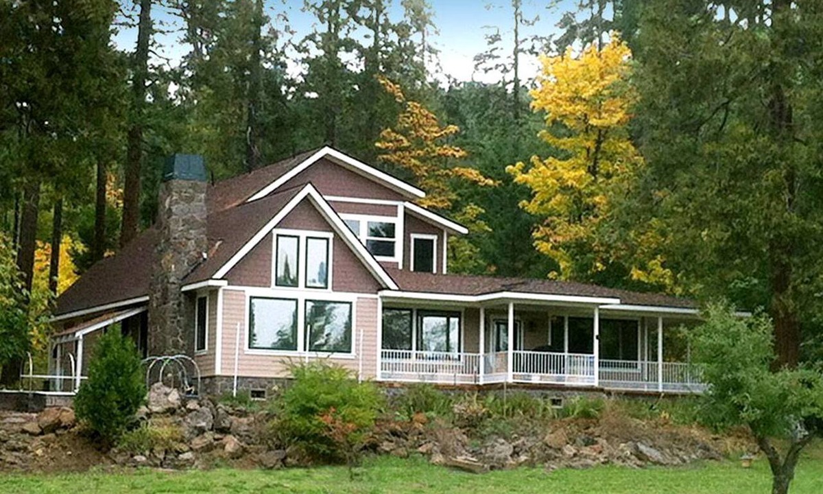 Prospect Cabin | Luxury Cabin Rental in the Cascade Mountains near Crater Lake, Southern Oregon