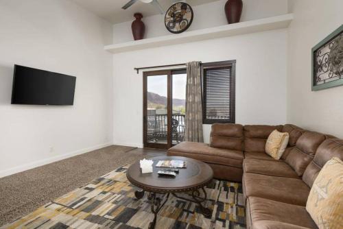 Moab Apartment | Luxury Downtown Rental - La Dolce Vita Villa #3