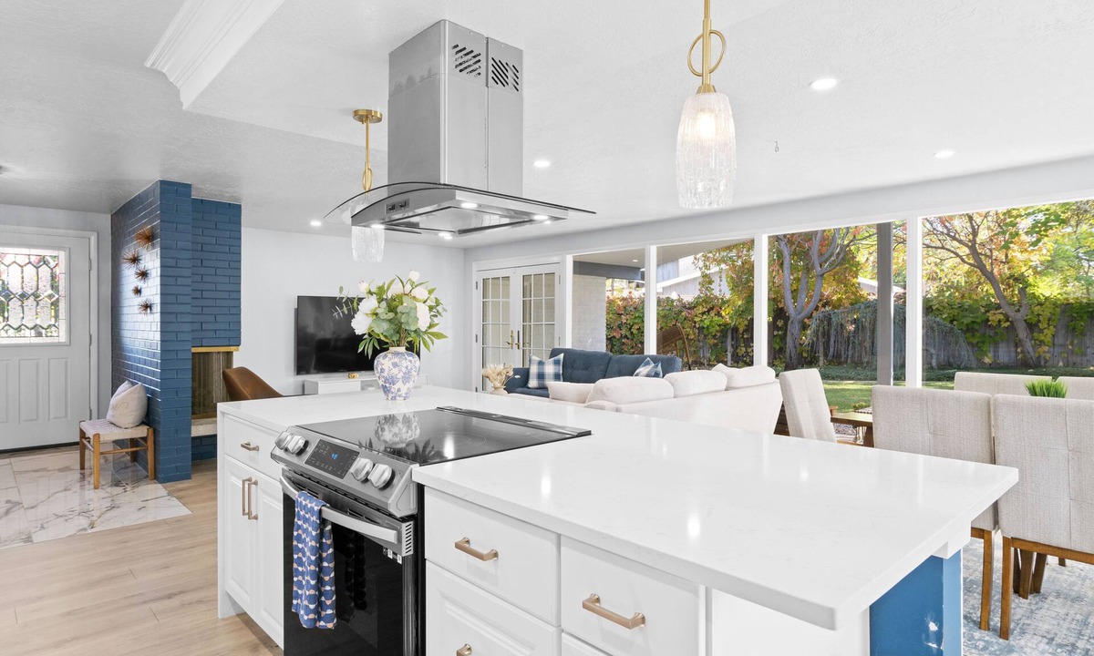 West Valley City House | Luxury Dream Home with HOT TUB