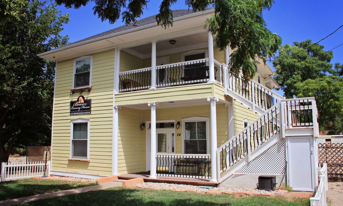 Moab House | Luxury Home in Central Moab – Walk to It All
