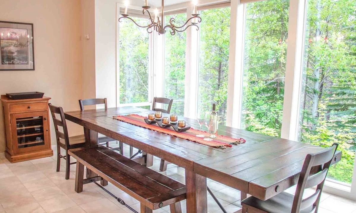 Sunriver House | Luxury home with all the amenities, plus it's dog-friendly!