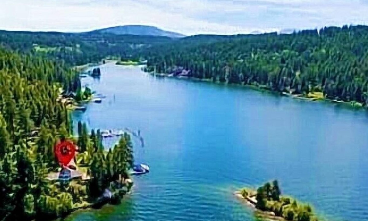 Coeur d'Alene Villa | +Luxury Lakefront for 12+ Private Beach & Dock, GameRoom, Indoor Koi Pond!