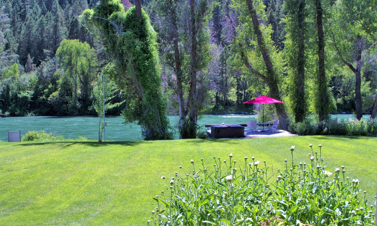 Irwin House | Luxury on 300 ft of Snake River, Southfork,Hot Tub,Fly Fishing Near Jackson Hole