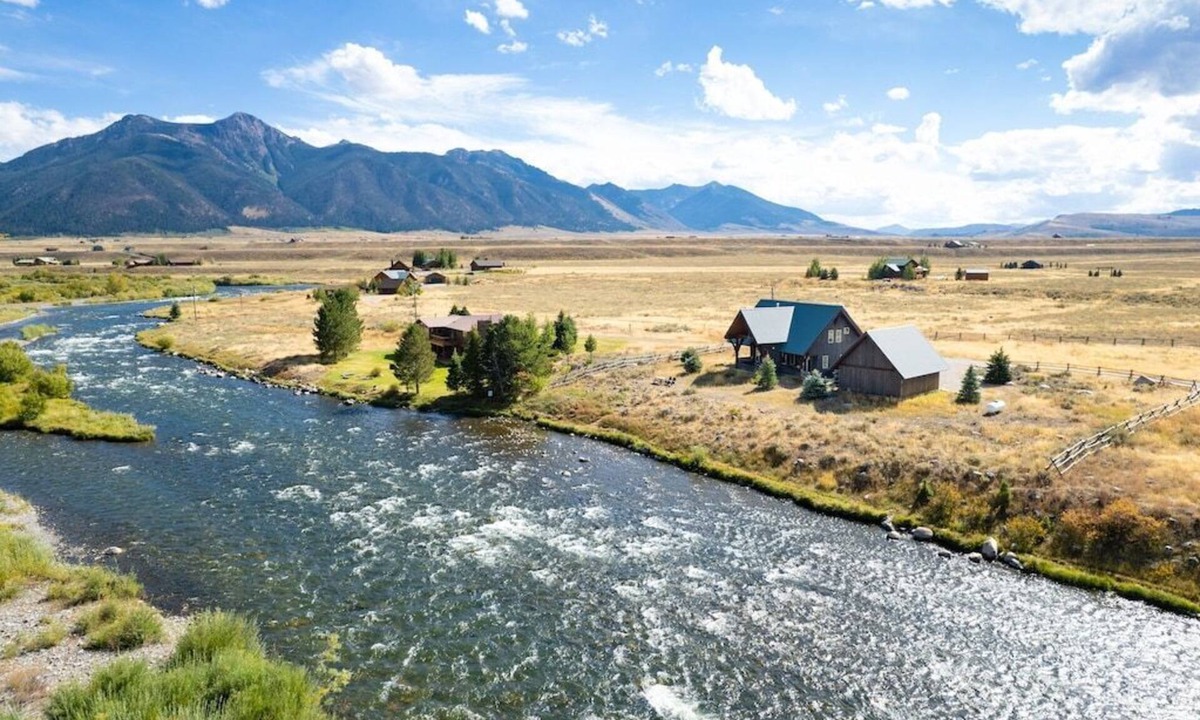 Cameron House | Madison River Retreat with Direct fishing access