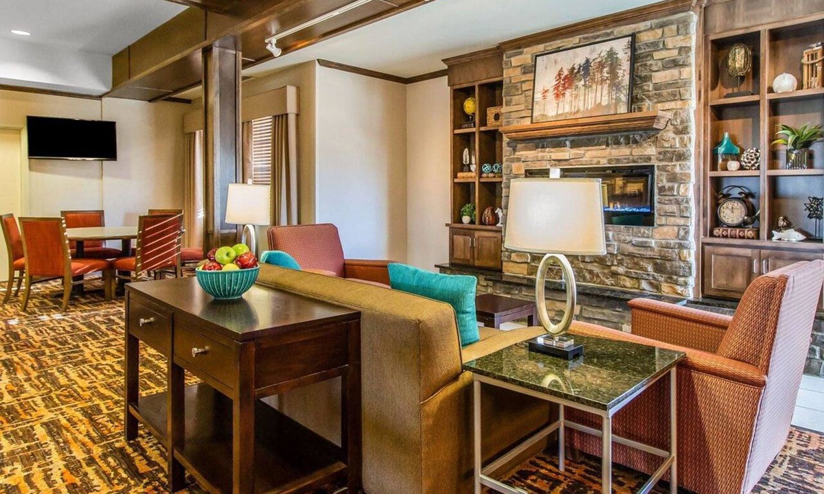Watford City Hotel | MainStay Suites Watford City - Event Center