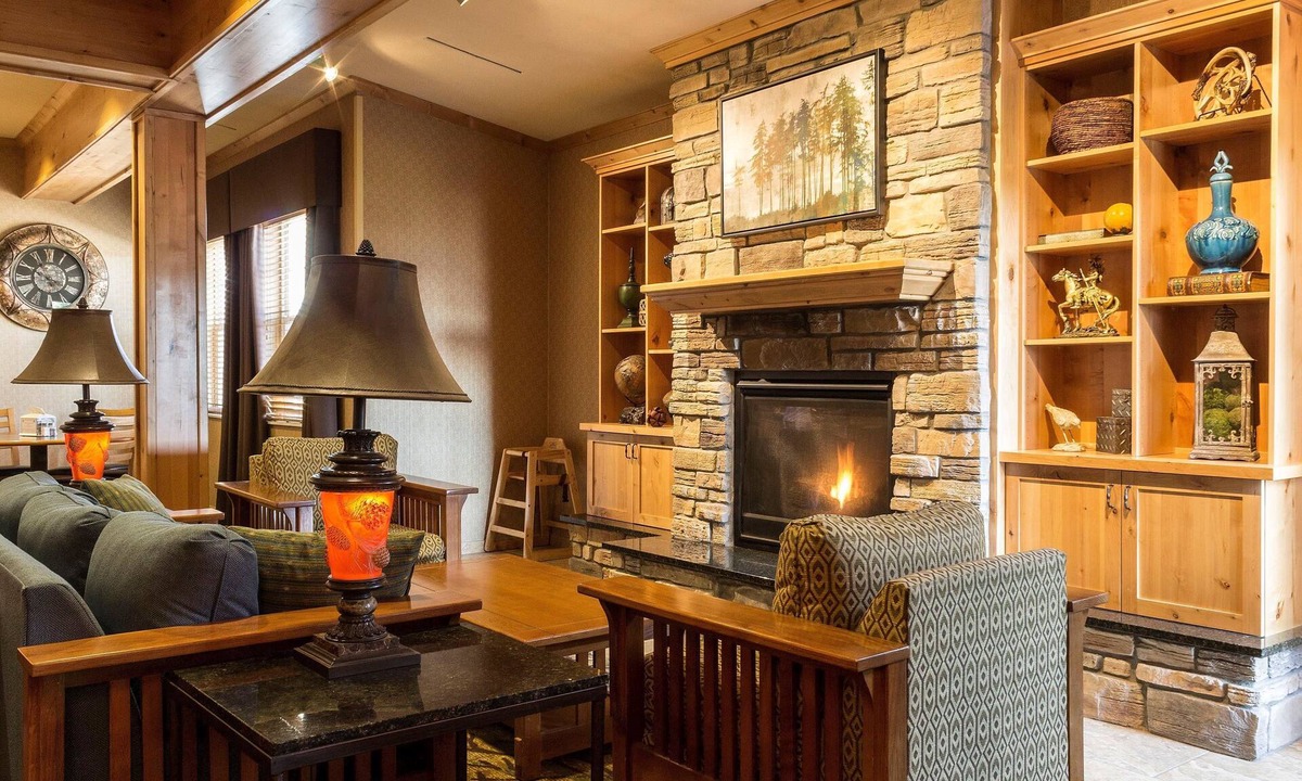 Williston Hotel | MainStay Suites Williston