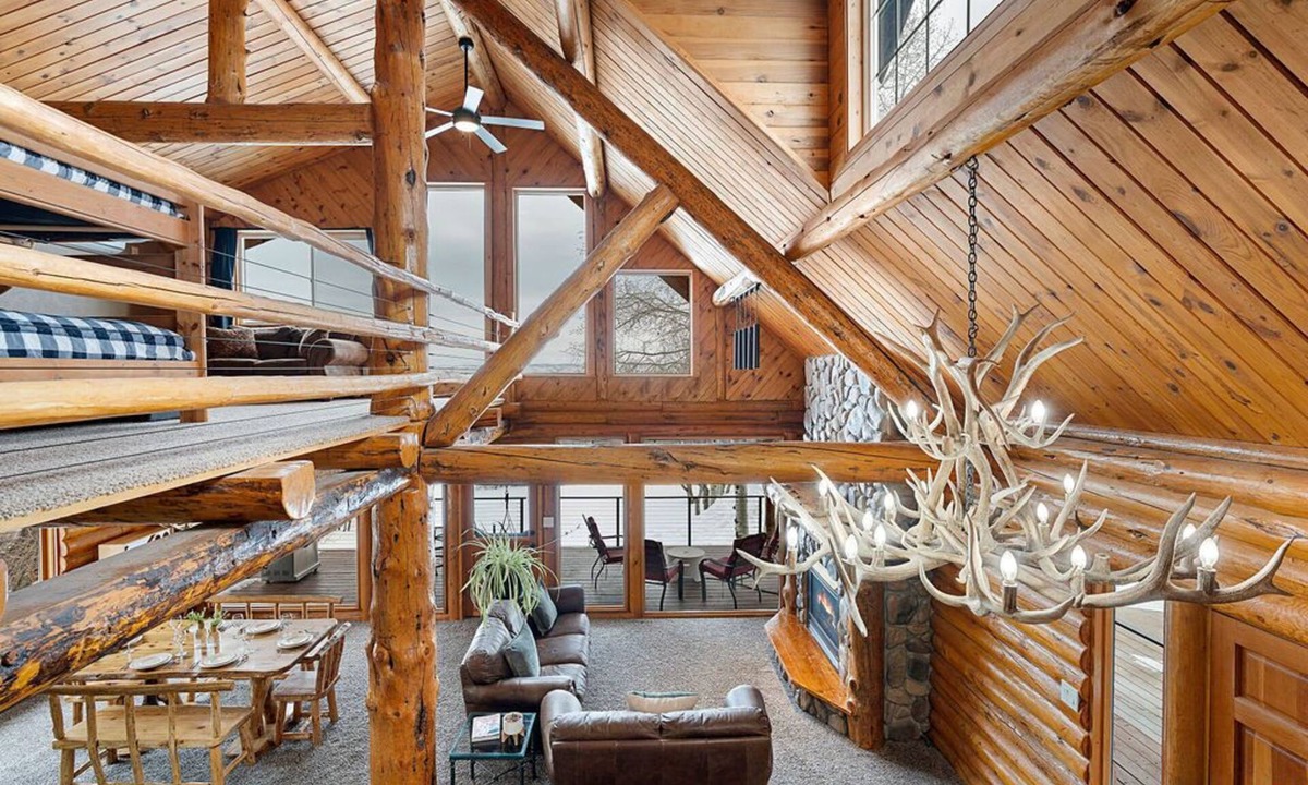 Fish Haven Cabin | Majestic lake views on 20 private acres with hot tub