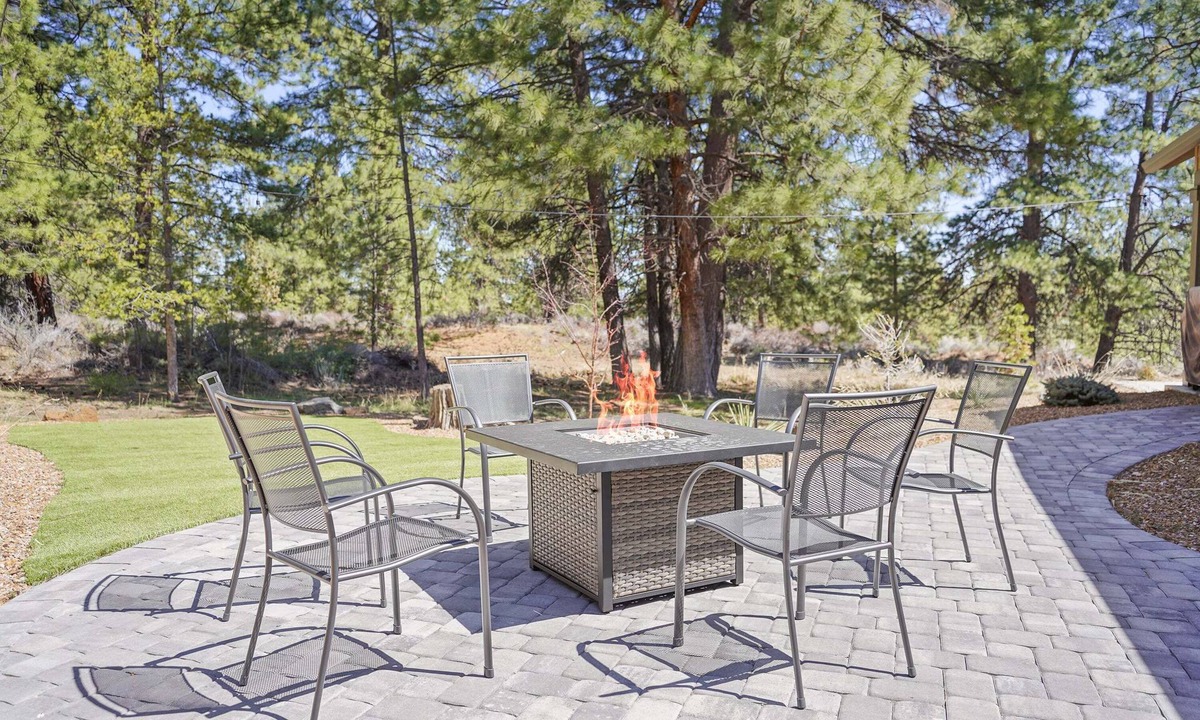 Deschutes River Woods House | Manzanita - Hot Tub, Canal Front, Amazing Location!