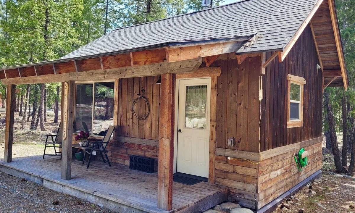 Mazama Apartment | Mazama Trails Studio Cottage-200 ft from Ski Trail