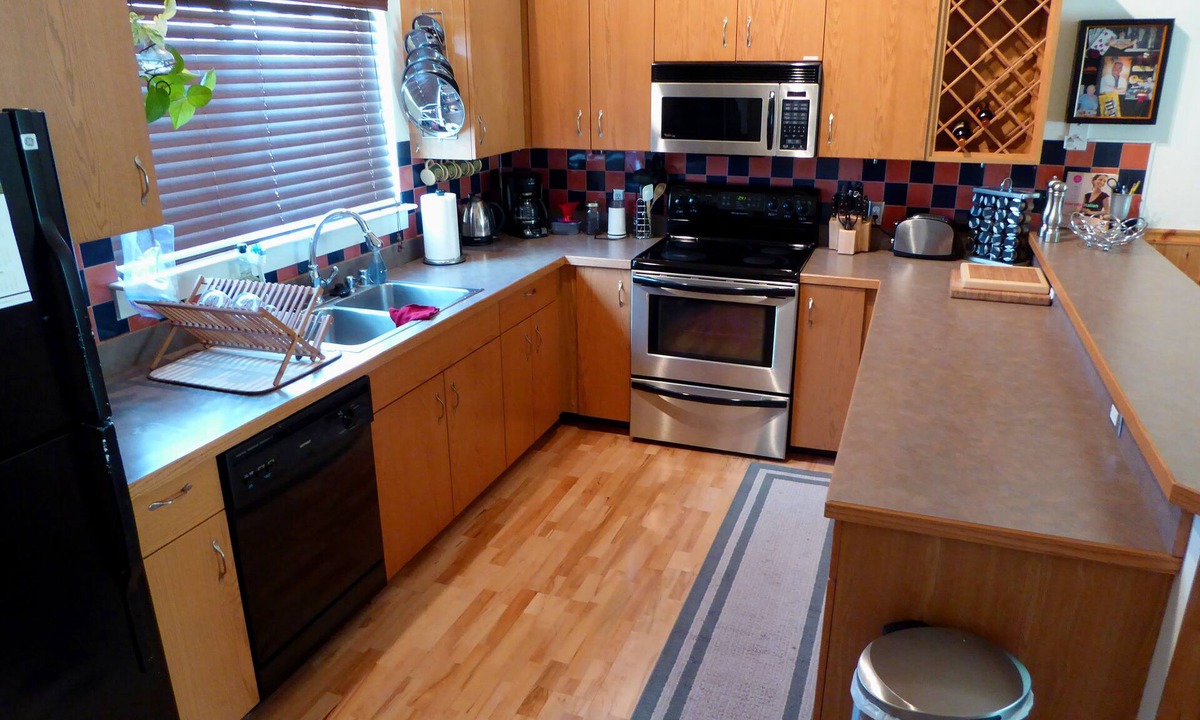 Big Sky House | Meadow Magic + FREE NIGHT! Spa, Gourmet Kitchen, 2 Free MTB's, 1hr2 Yellowstone