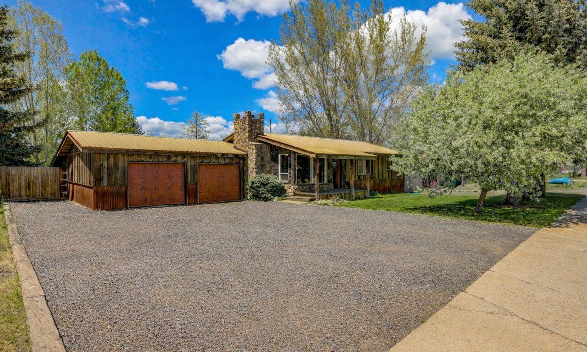New Meadows House | Meadows Valley Retreat - Pet-friendly home with fire pit, large fenced yard, and trailer parking.