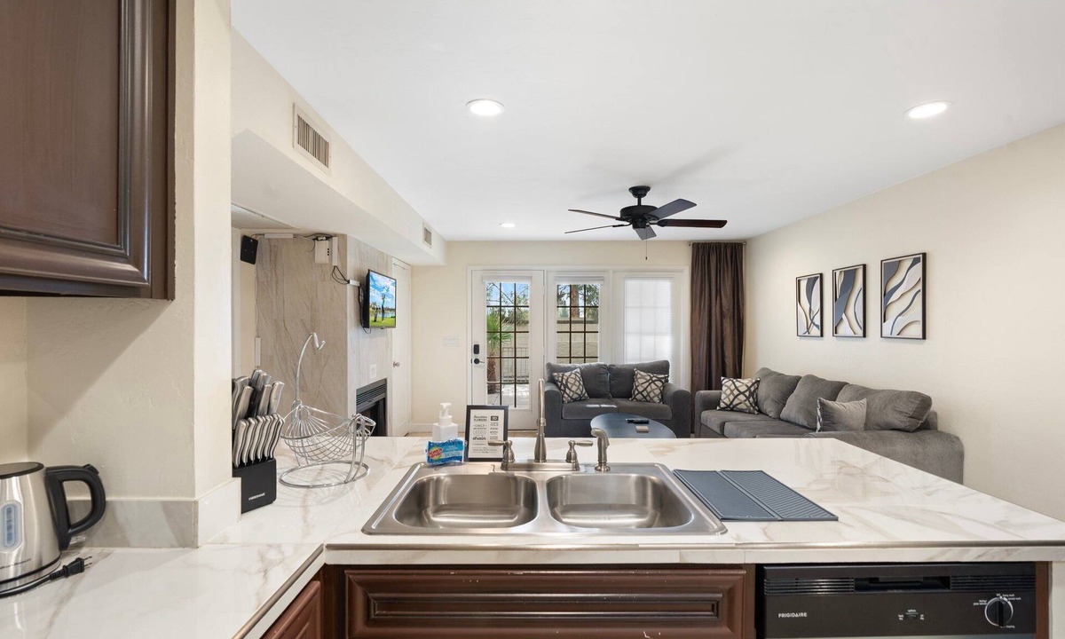 North Center Revitalization Association Condo | Mesa Trails