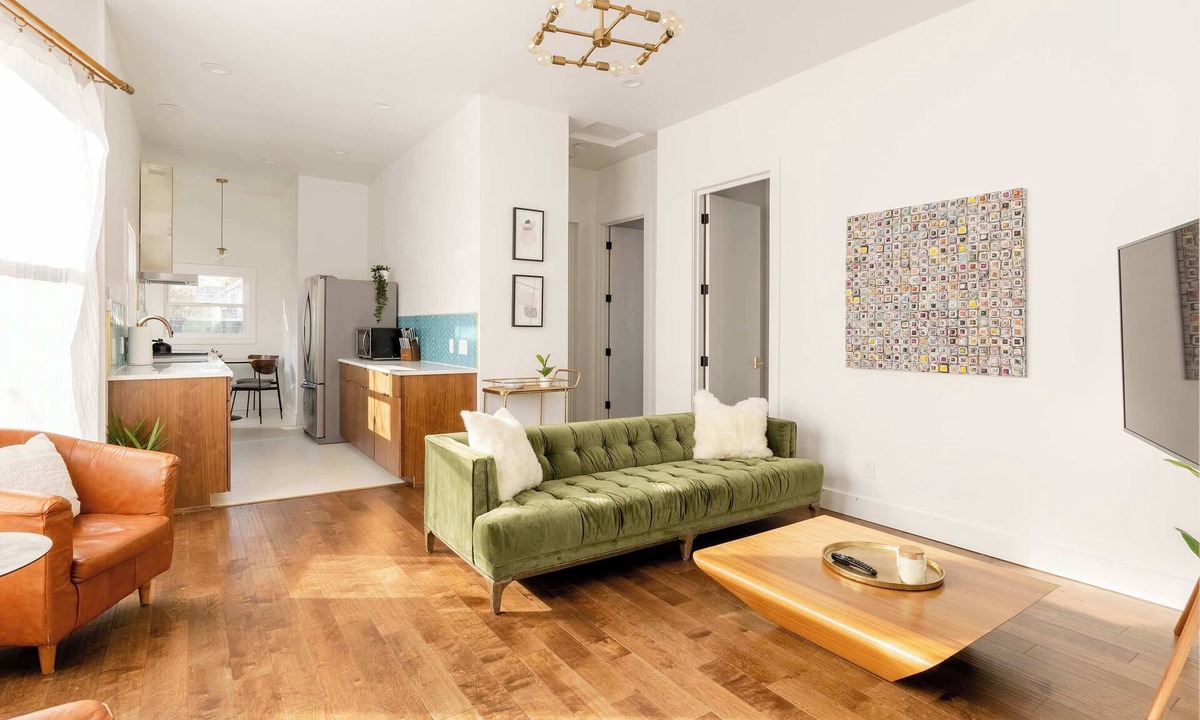 Sunnyside House | Mid-Century Dream | 2BR/2BA | Heart of Hawthorne