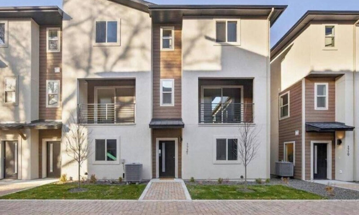 Boise House | Midtown Heights Townhome: EV Charger & walkable to BSU Campus.