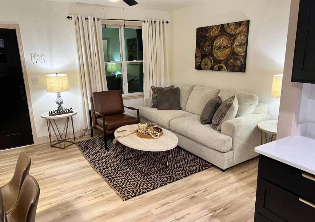 Perdue Hill Apartment | Modern 2 Bedroom Apartment