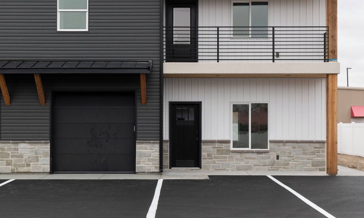 Shelley House | Modern 3-Bedroom Townhouse in the Heart of Shelley - Unit #2