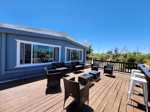 Meadview House | Modern Cabin with Arcade, Foosball Table and Fire Pit in Meadview, Arizona