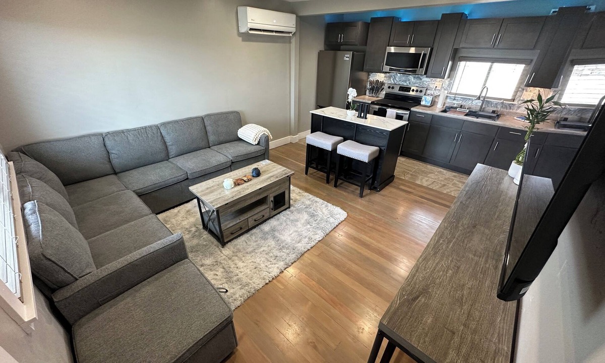 Loa Apartment | Modern Escape