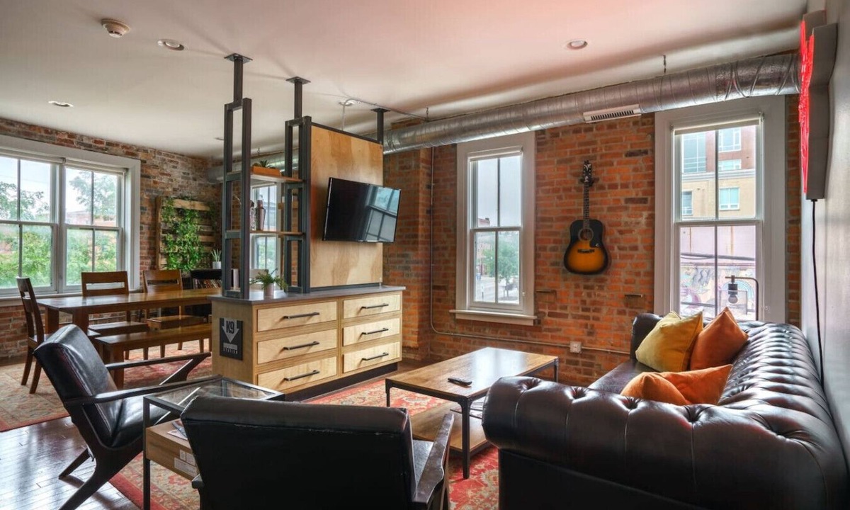 Short North Apartment | Modern Flat Short North!