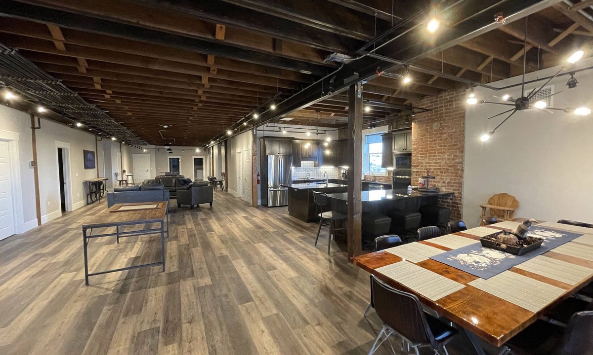Pocatello House | Modern Luxury Meets Historic Charm: Unwind in Style in Purpose Executive Suites