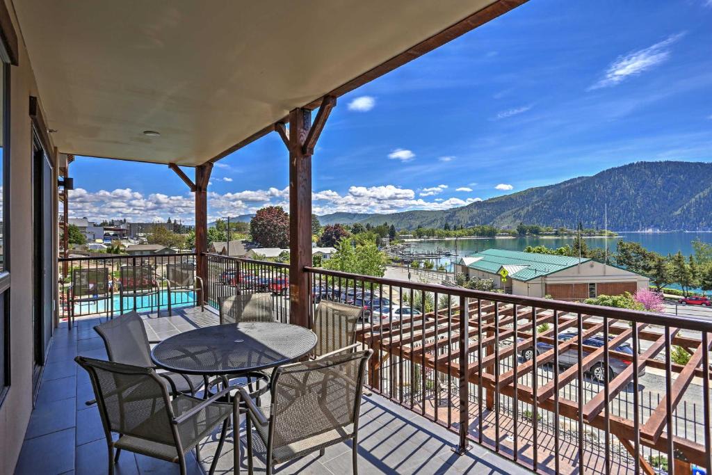 Manson House | Modern Manson Condo w/Pool & Lake Chelan Views!