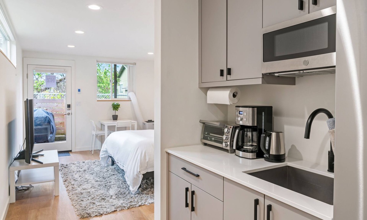 Columbia City Apartment | Modern Studio in Trendy Seattle Neighborhood