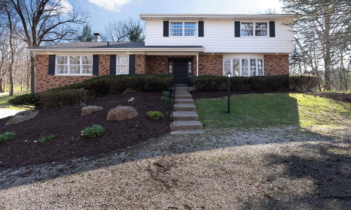 Scott County House | Modern Woodland Retreat on 107 Acres, 5BR/4BA, Le Claire, IA