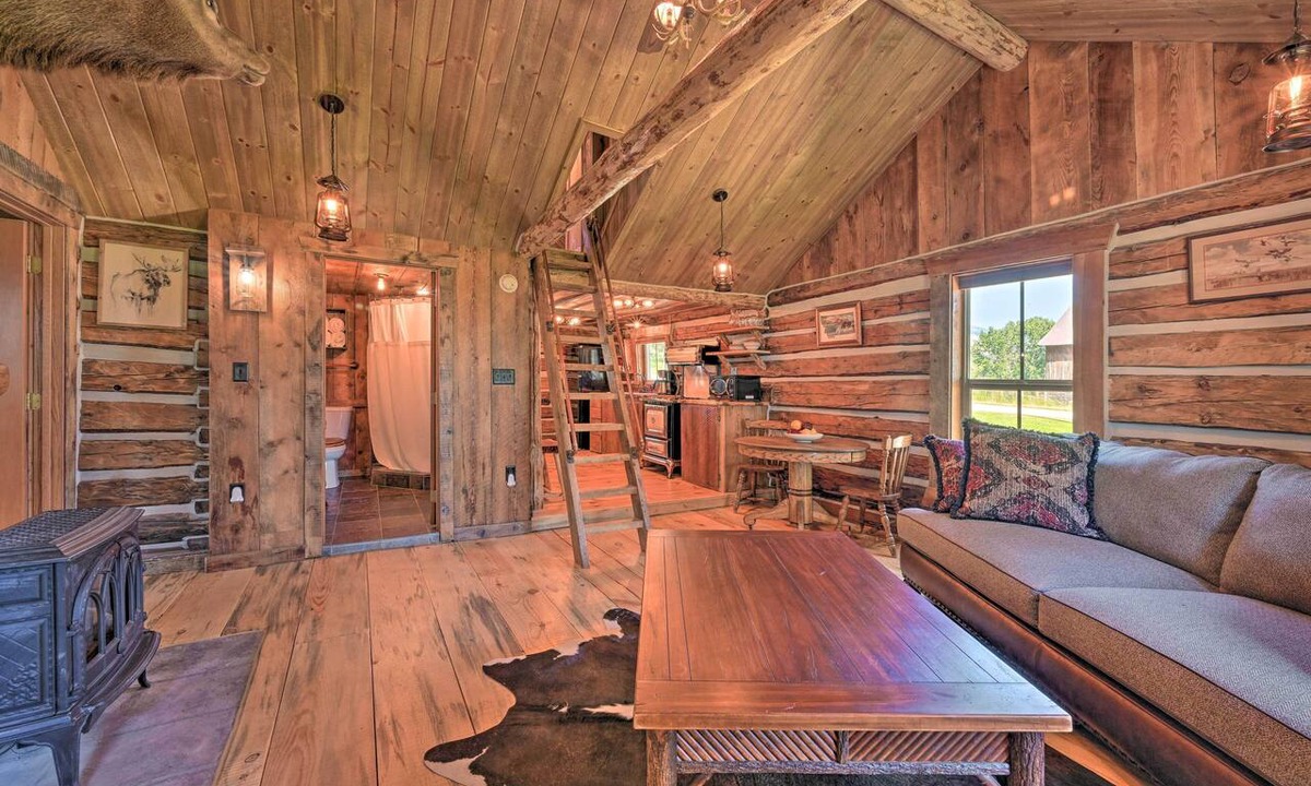 Hamilton Cottage | Montana Retreat: Original Hamilton Log Cabin!