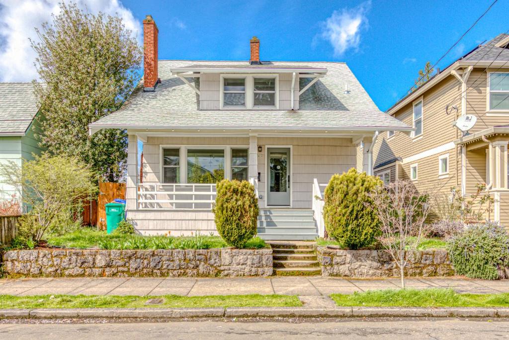 Montavilla House | Montavilla Gem