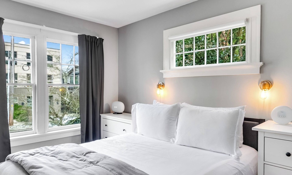 Montlake House | Montlake Hideaway in Spite House