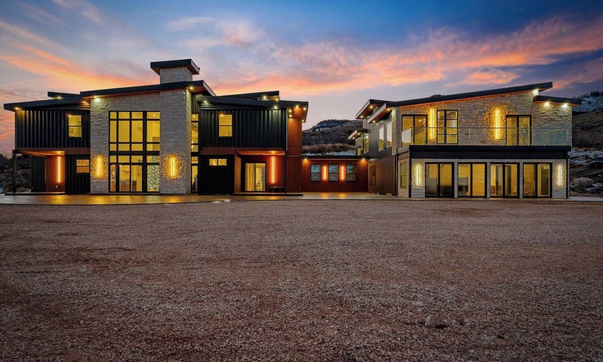 Fish Haven House | Moose Ridge Lodge | 7500sqft Designer Container Home w/Hot Tub & Game Room!
