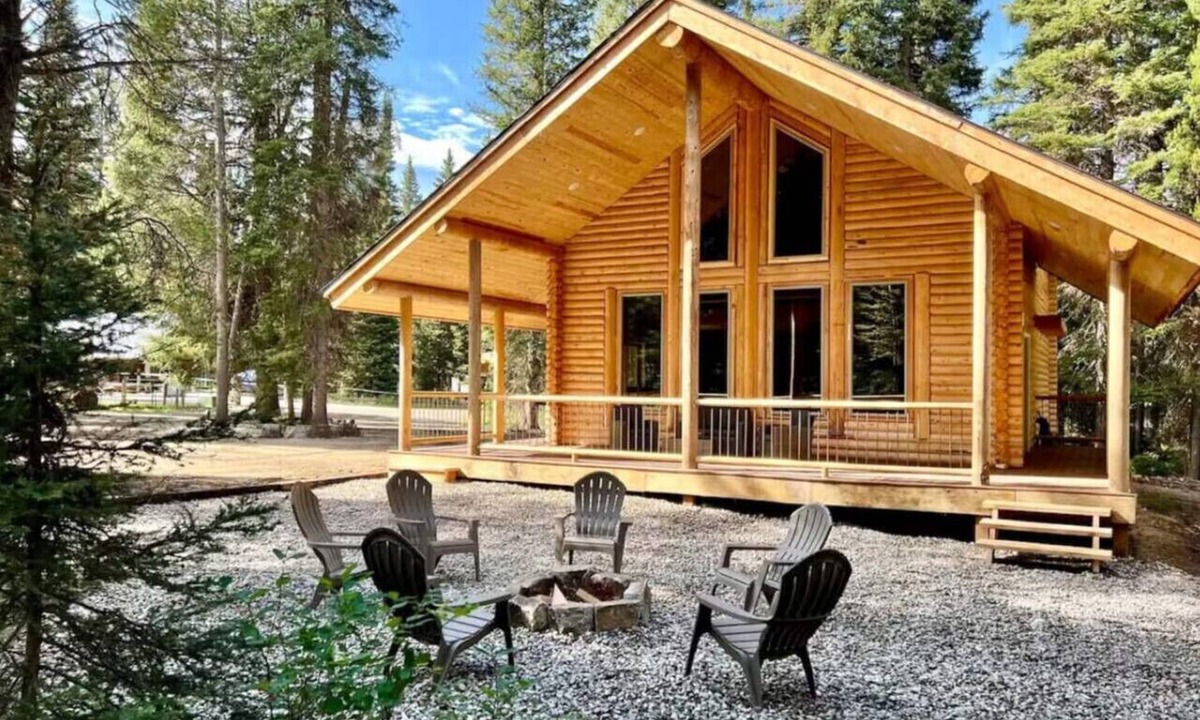 West Yellowstone Cabin | Moose & Spruce Retreat | 7 Mi to YNP | Pond