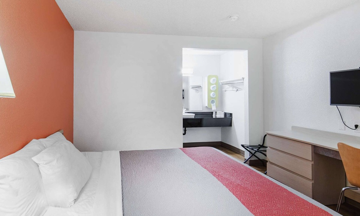 Medford Hotel | Motel 6 Medford, OR - North